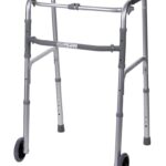 Déambulateur tri-fonctionnel de rééducation en aluminium