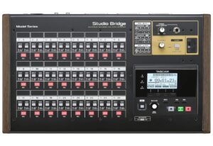 Tascam Studio Bridge - Enregistreur audio 24 pistes / interface audio/MIDI