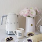 Smeg KLF04CREU bouilloire 1,7 L 2400 W Crème