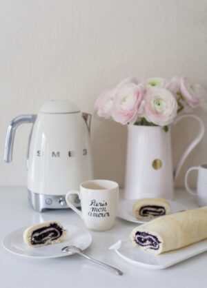Smeg KLF04CREU bouilloire 1,7 L 2400 W Crème