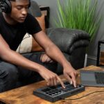 AKAI MPK Mini MK3 Clavier de contrôle Contrôleur MIDI USB Noir, Gris